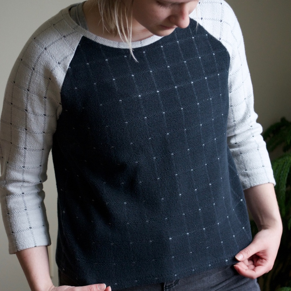 Ann Taylor LOFT Cropped Scoop Neck Sweater